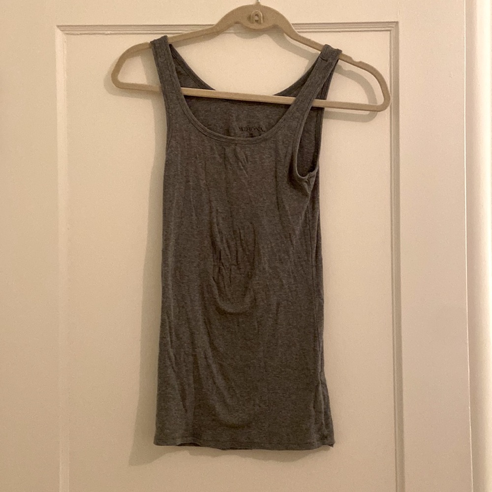 Gray tank